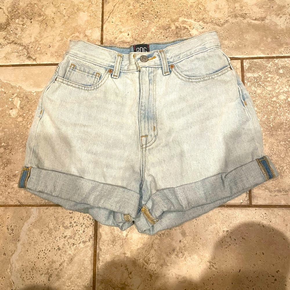 BDG Womens Light wash mom high rise shorts